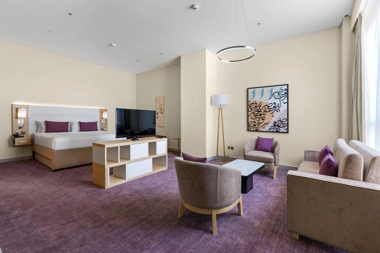 Premier Inn Dubai Ibn Battuta Mall 3*,